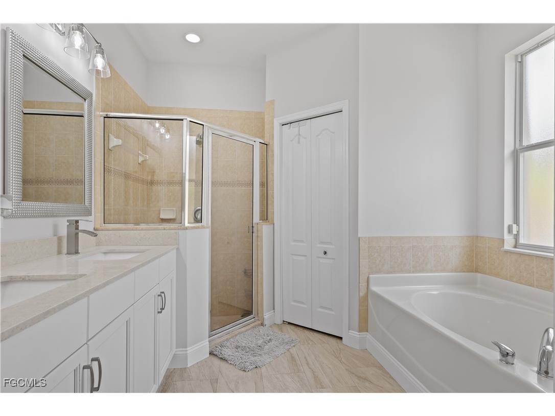 12938 Stone Tower Loop Fort Myers FL 33913 2025003585 image32