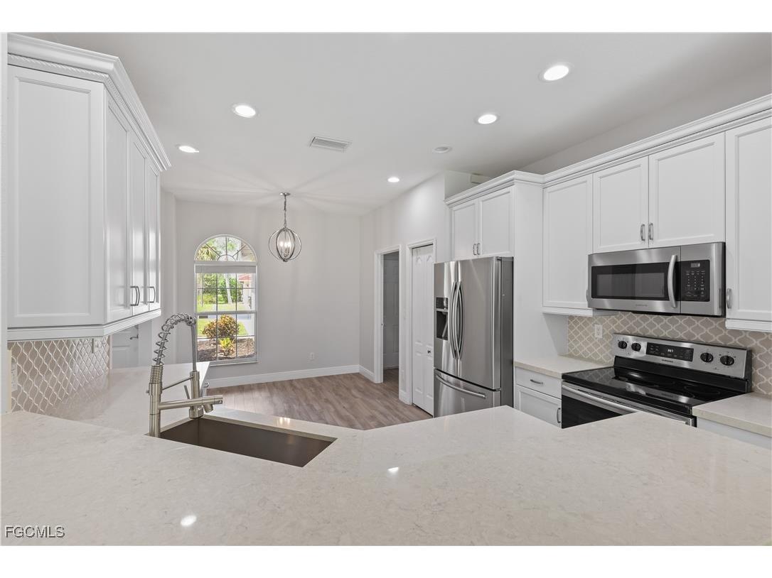 12938 Stone Tower Loop Fort Myers FL 33913 2025003585 image5