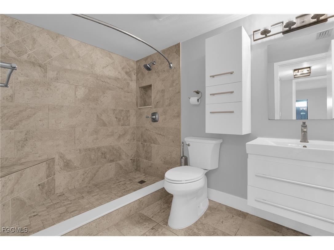 12939 Cherrydale Court Fort Myers FL 33919 2025023890 image18