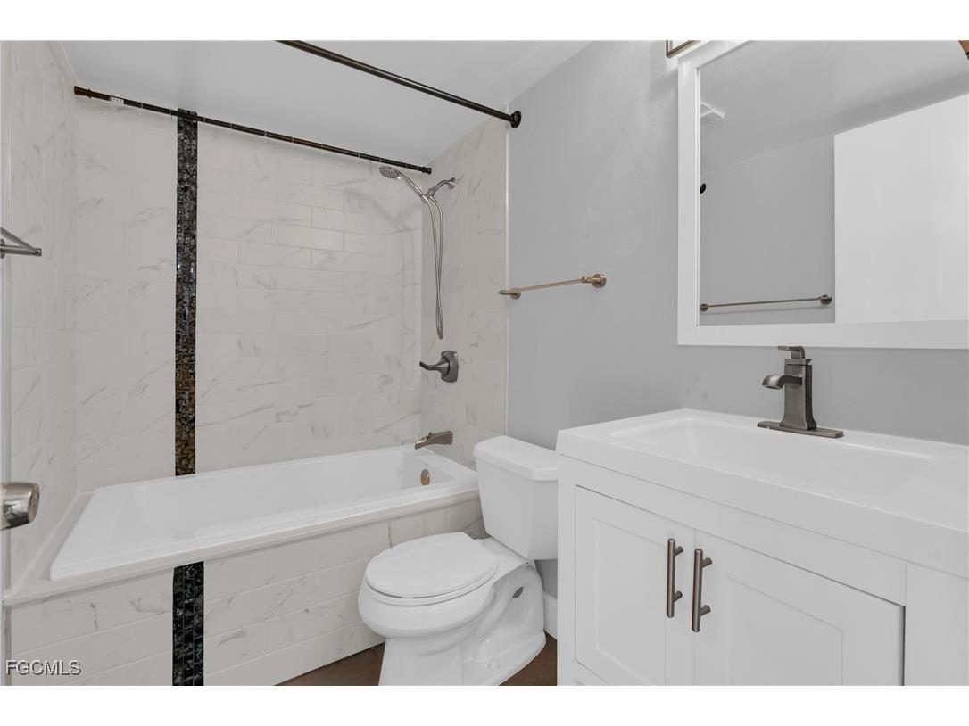 12939 Cherrydale Court Fort Myers FL 33919 2025023890 image27