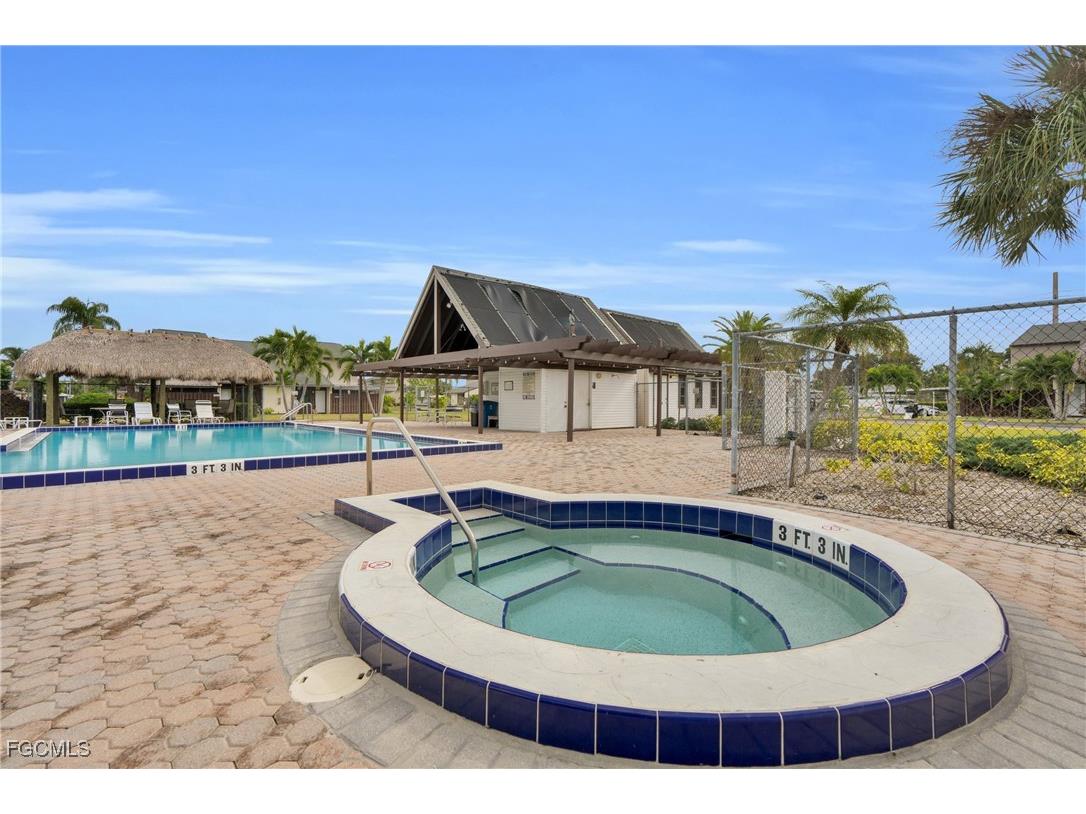 12939 Cherrydale Court Fort Myers FL 33919 2025023890 image5