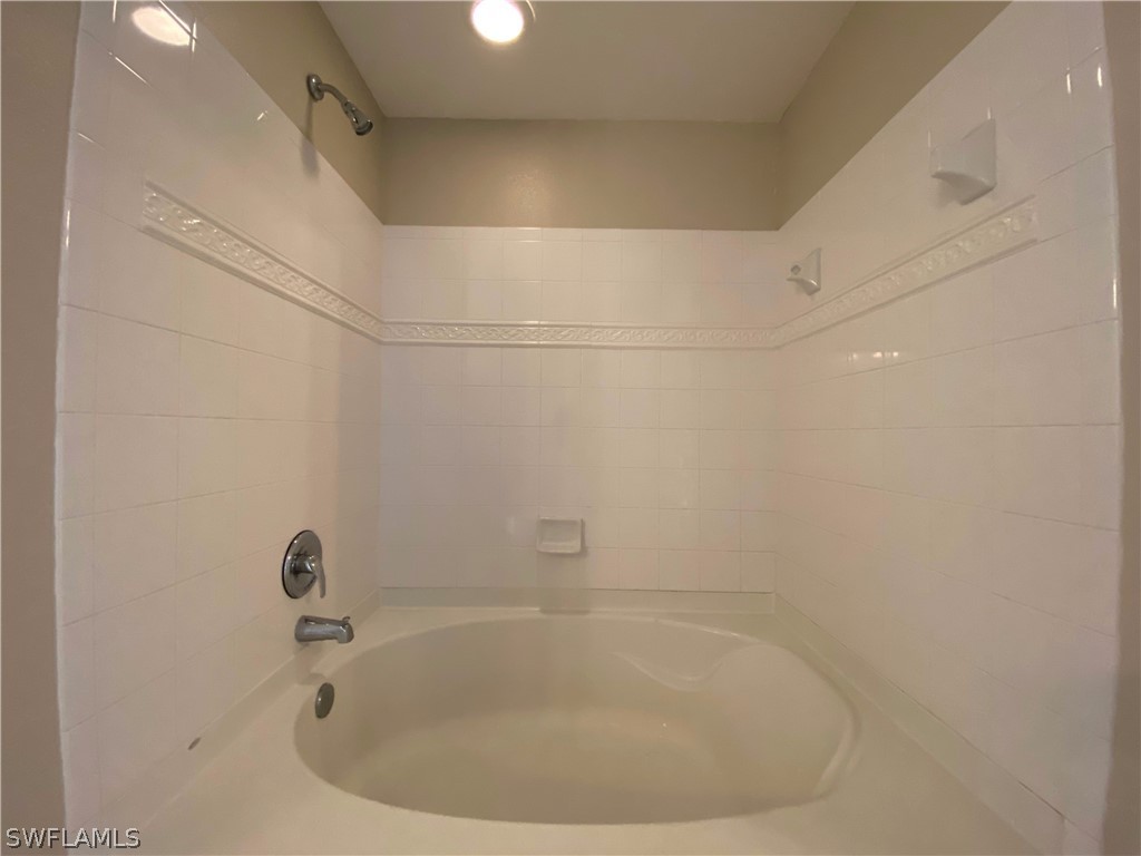 12940 Positano Circle #202 Naples FL 34105 226012555 image17