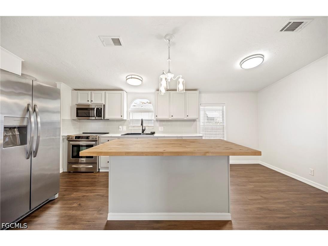 12940 Rebecca Street Fort Myers FL 33908 2026014288 image1