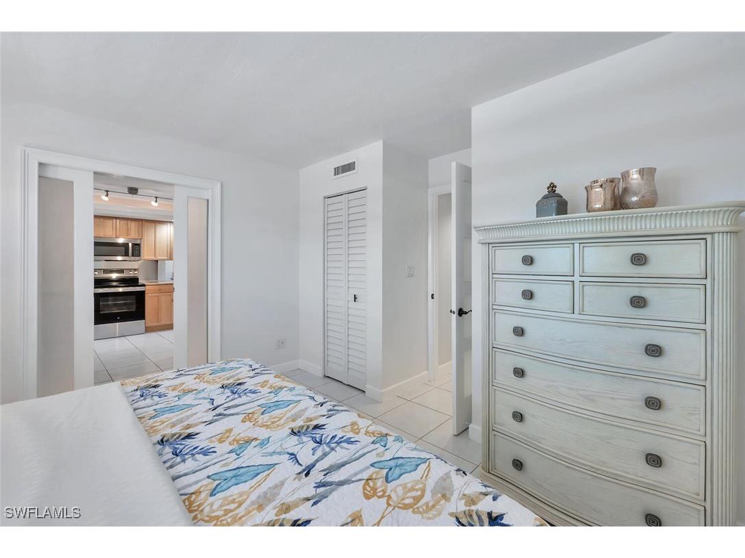 12945 Vanderbilt Drive #304 Naples FL 34110 225066148 image30