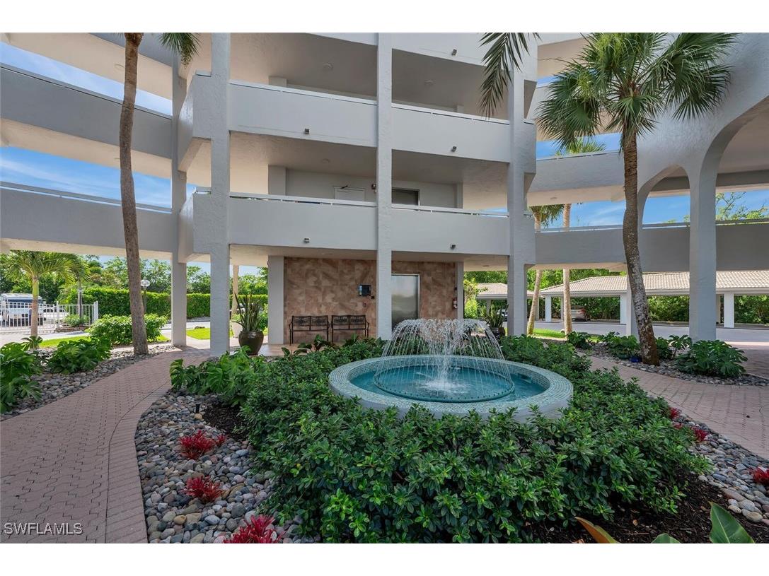 12945 Vanderbilt Drive #304 Naples FL 34110 225066148 image4