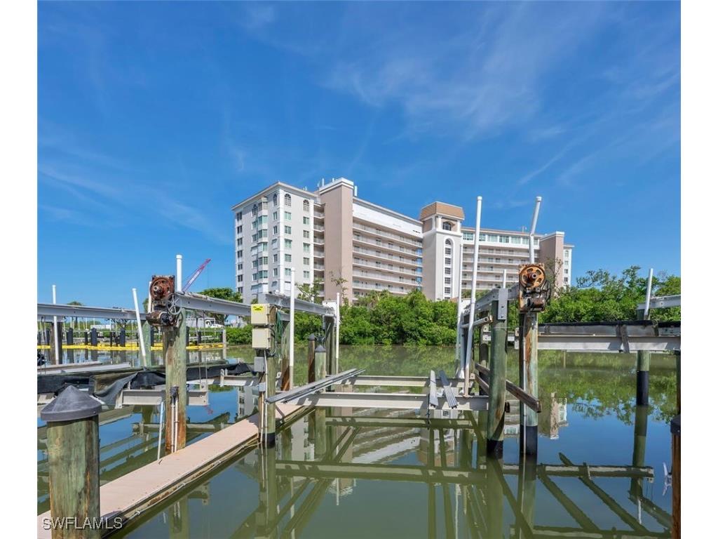 12945 Vanderbilt Drive #304 Naples FL 34110 225066148 image40