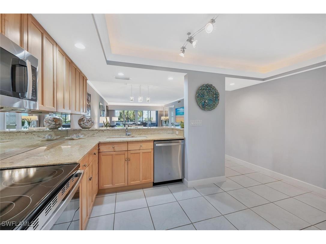 12945 Vanderbilt Drive #304 Naples FL 34110 225066148 image9