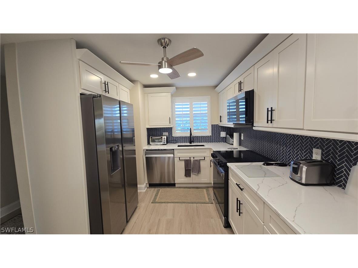 12945 Vanderbilt Drive #402 Naples FL 34110 226011659 image17