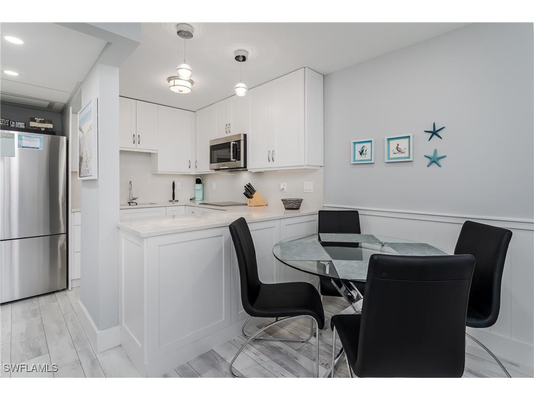 1295 Gulf Shore Boulevard S #128 Naples FL 34102 225069771 image6