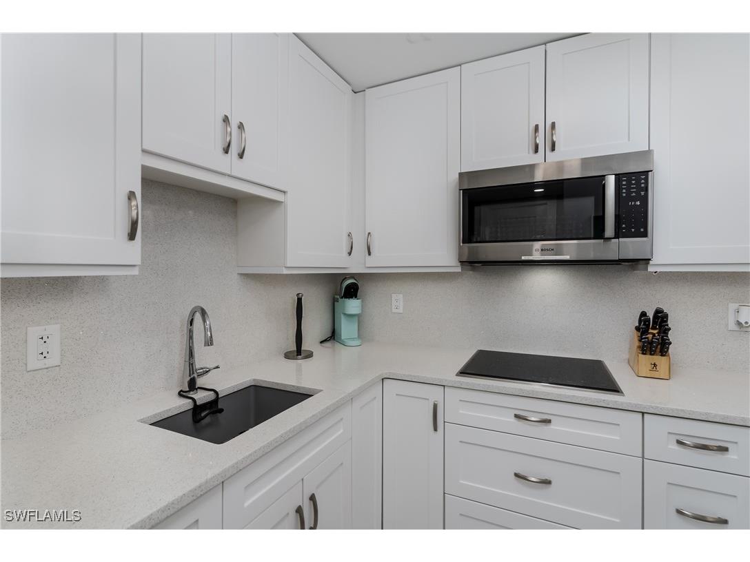 1295 Gulf Shore Boulevard S #128 Naples FL 34102 225069771 image8