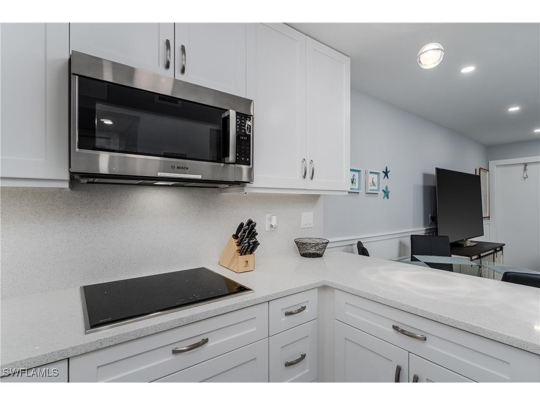 1295 Gulf Shore Boulevard S #128 Naples FL 34102 225069771 image9