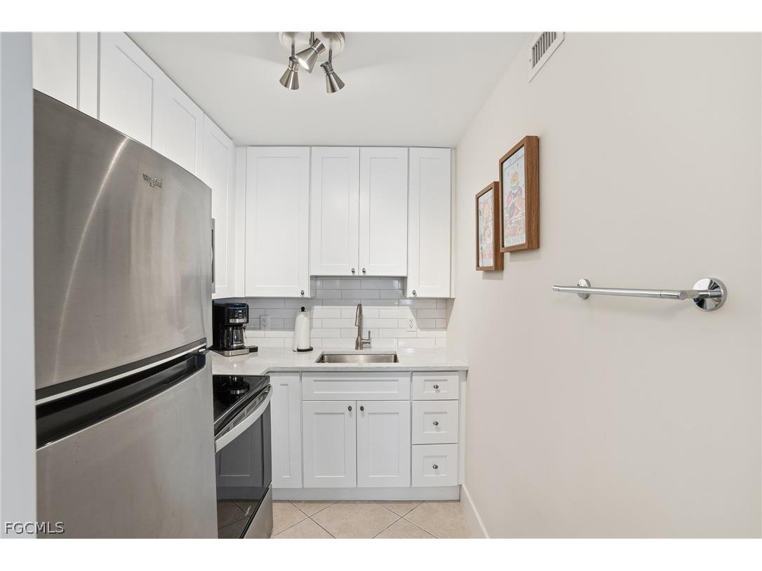 1295 Gulf Shore Boulevard S #134 Naples FL 34102 2026003307 image11