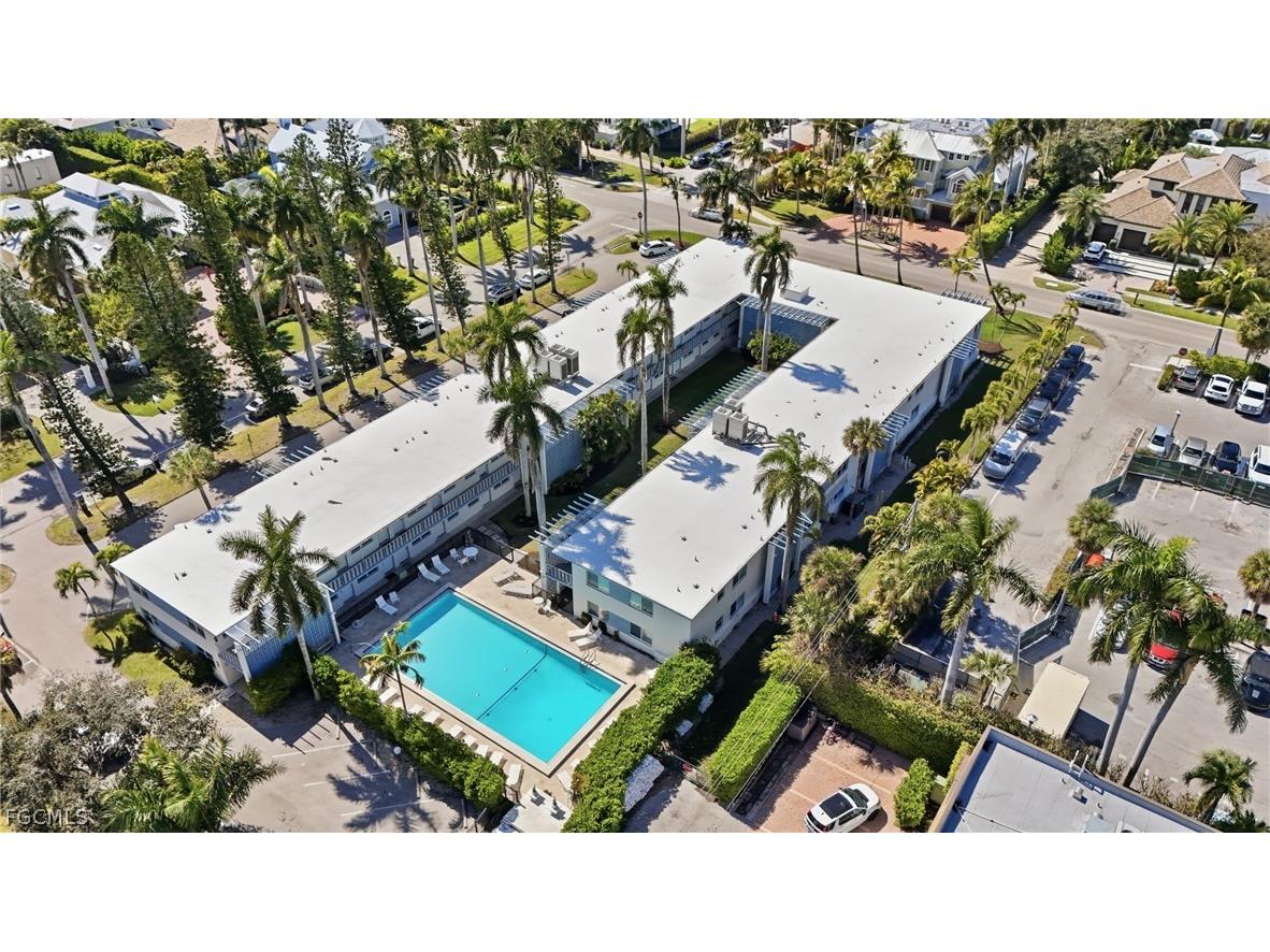 1295 Gulf Shore Boulevard S #134 Naples FL 34102 2026003307 image24