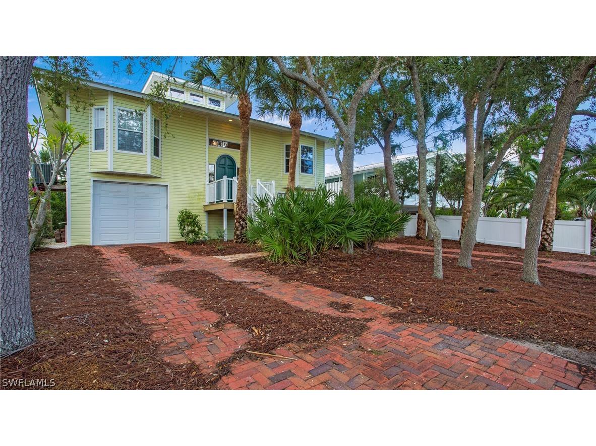 1296 Grand Canal Drive Naples FL 34110 224053750 image1