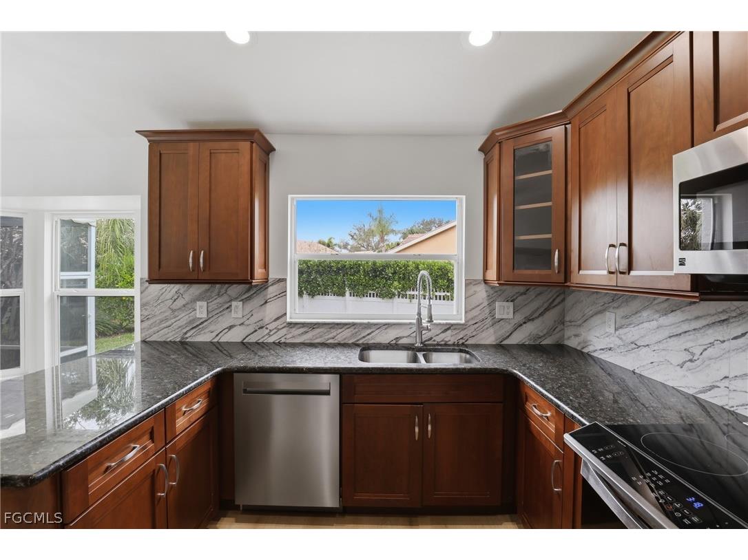 12960 Eagle Pointe Circle Fort Myers FL 33913 2026007346 image15