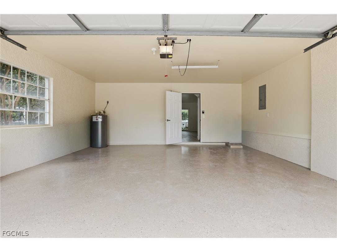 12960 Eagle Pointe Circle Fort Myers FL 33913 2026007346 image30