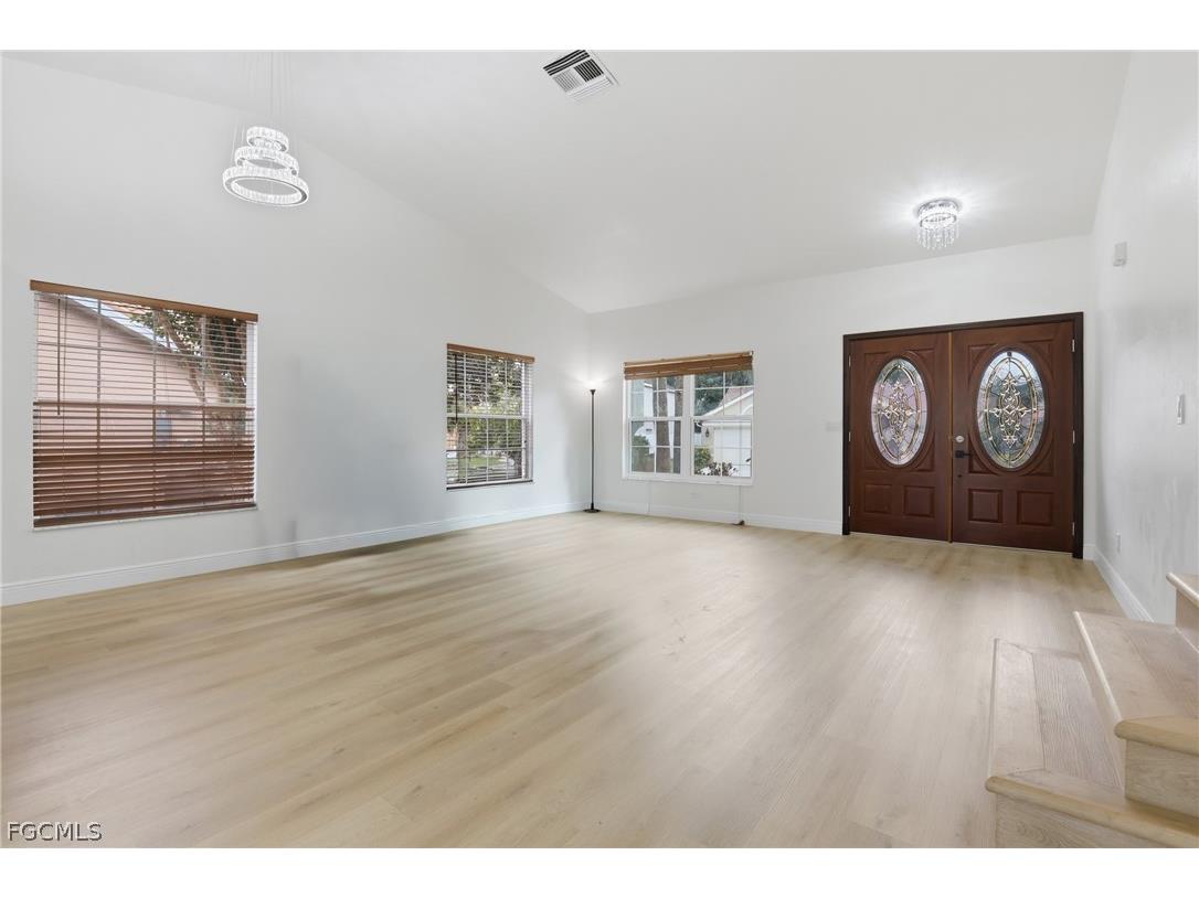 12960 Eagle Pointe Circle Fort Myers FL 33913 2026007346 image8