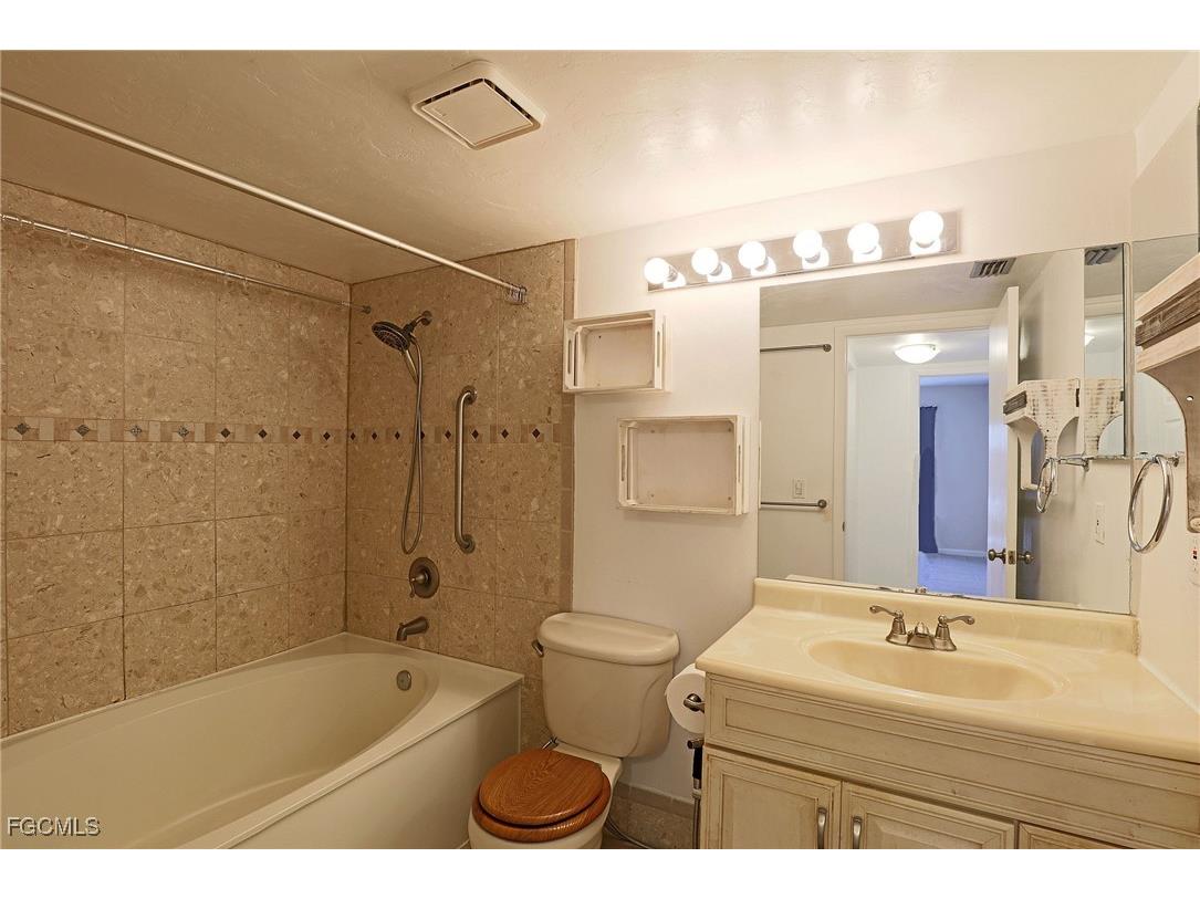 12961 Sandpoint Court Fort Myers FL 33919 2026005637 image11