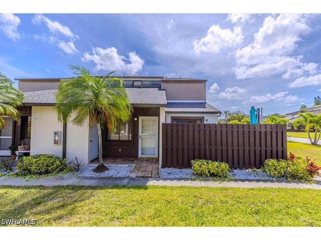 12964 Elm Creek Court Fort Myers FL 33919 226019289 image1