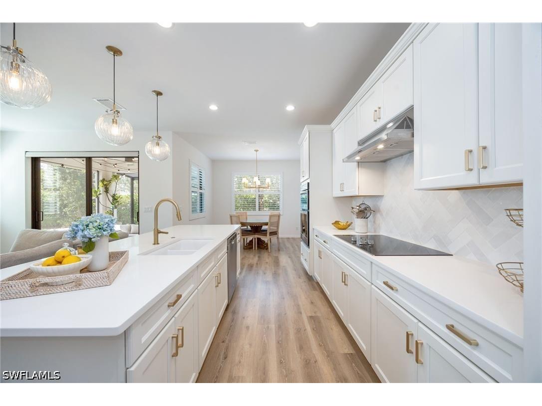 12964 Pembroke Drive Naples FL 34105 226024682 image2