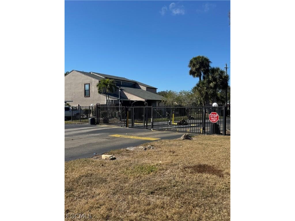 12966 Cherrydale Court Fort Myers FL 33919 2026008388 image27