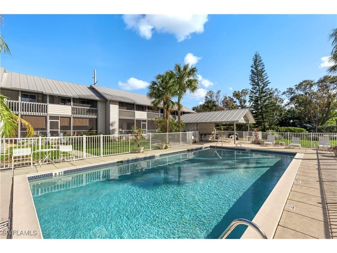 1297 7th Avenue N #102 Naples FL 34102 225056246 image1