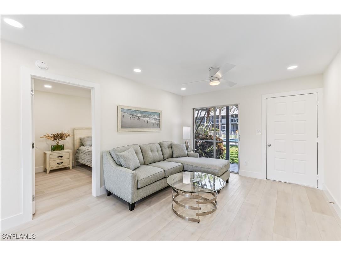 1297 7th Avenue N #105 Naples FL 34102 223029233 image1