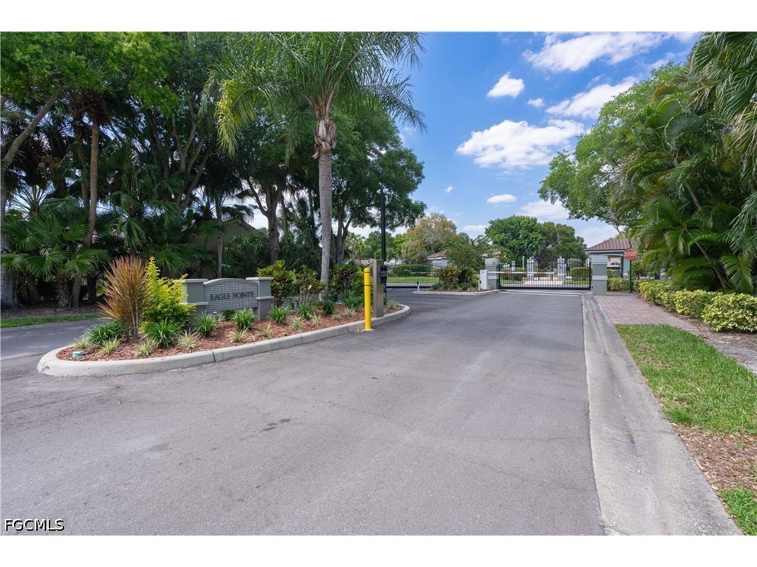 12971 Eagle Pointe Circle Fort Myers FL 33913 2026016494 image2