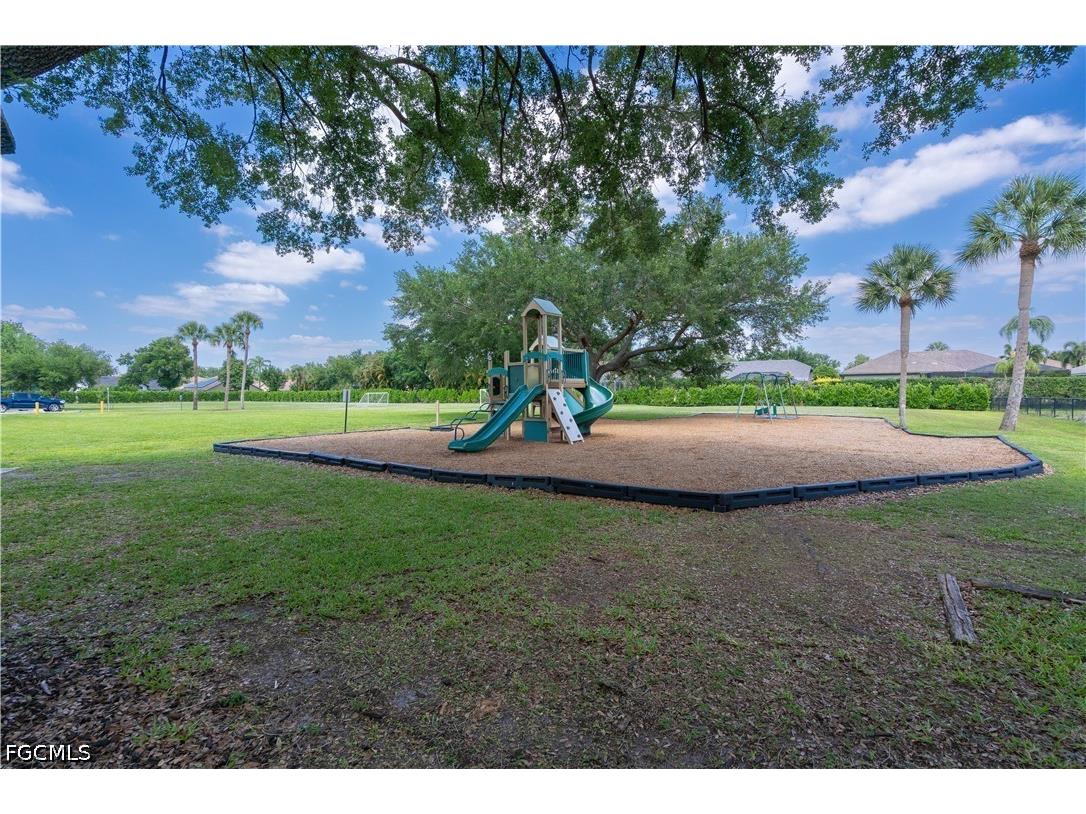 12971 Eagle Pointe Circle Fort Myers FL 33913 2026016494 image25