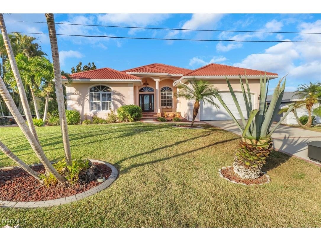 1298 Thompson Street North Fort Myers FL 33903 2025013722 image2