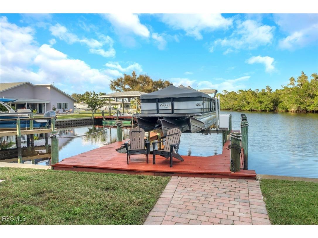 1298 Thompson Street North Fort Myers FL 33903 2025013722 image23