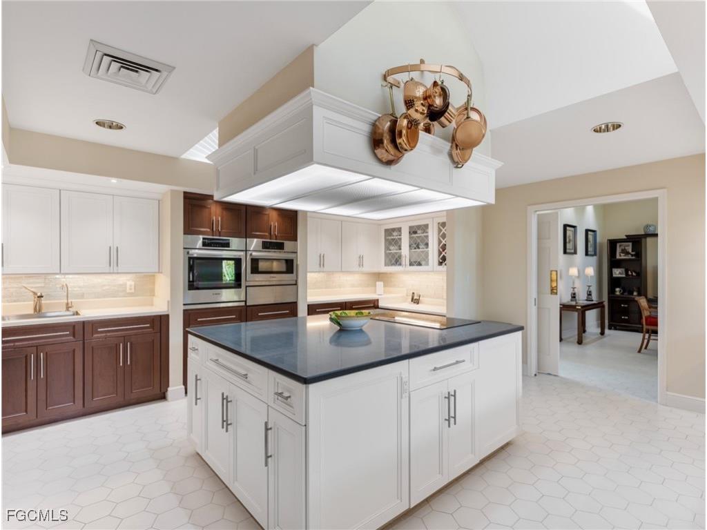 1299 Plumosa Drive Fort Myers FL 33901 2025021554 image19