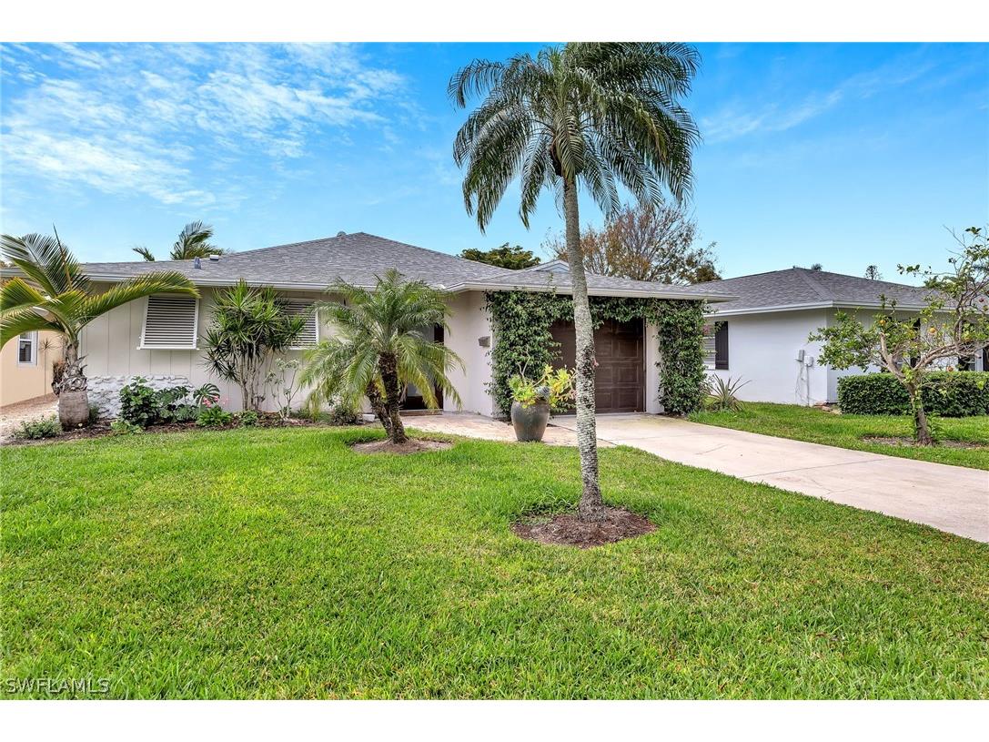 13 Crooked Lane #18 Naples FL 34112 224028523 image1