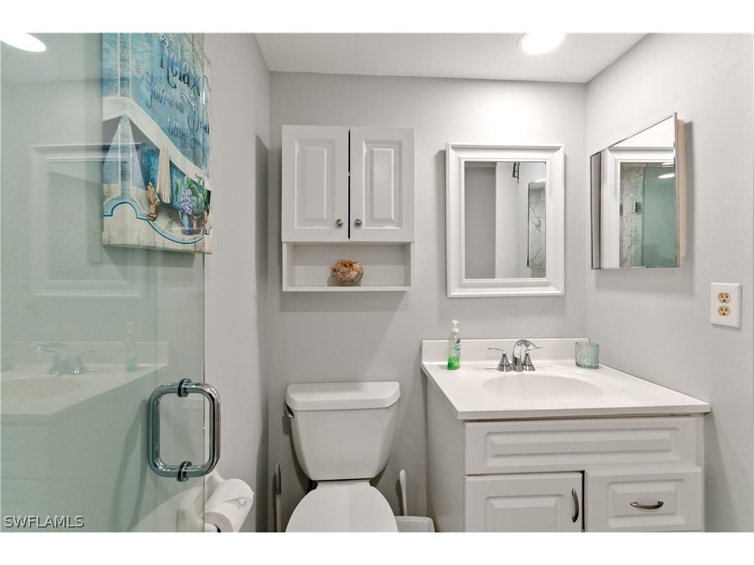 13 High Point Circle N #203 Naples FL 34103 226005131 image17