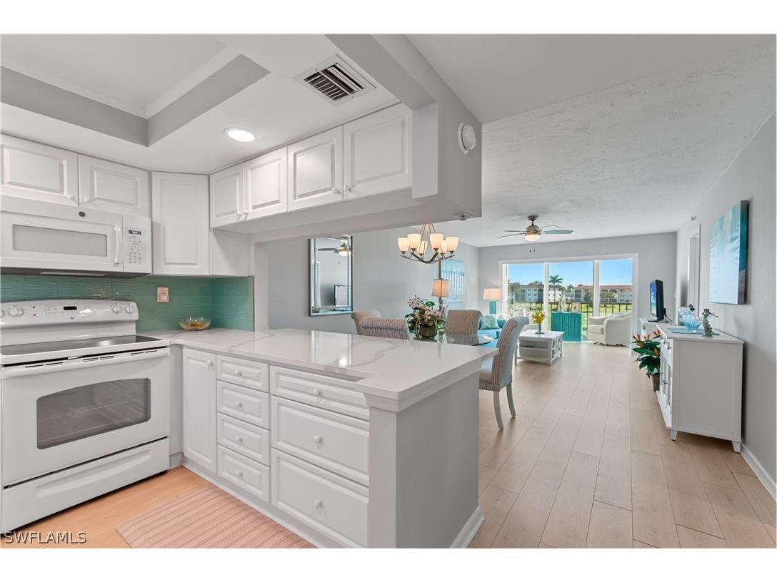 13 High Point Circle N #203 Naples FL 34103 226005131 image3