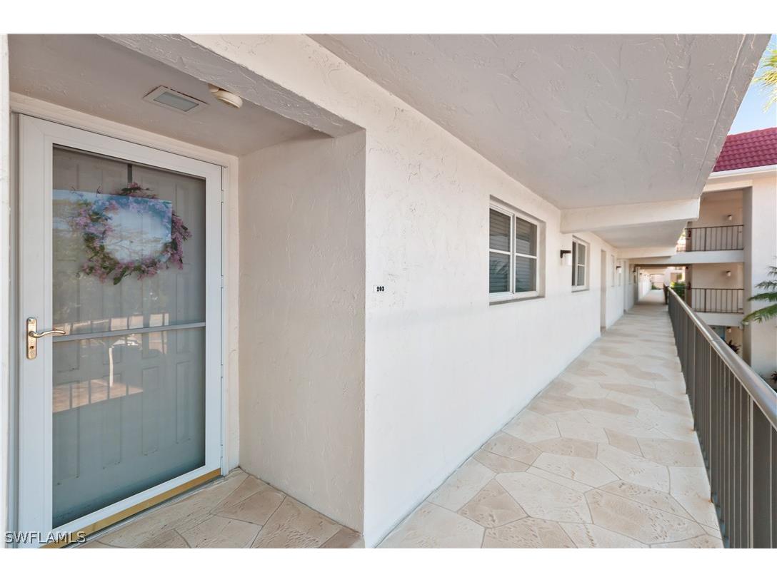 13 High Point Circle N #203 Naples FL 34103 226005131 image34