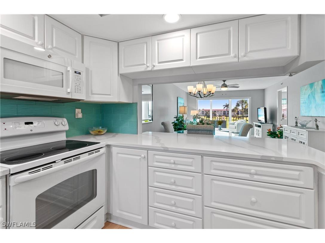 13 High Point Circle N #203 Naples FL 34103 226005131 image4