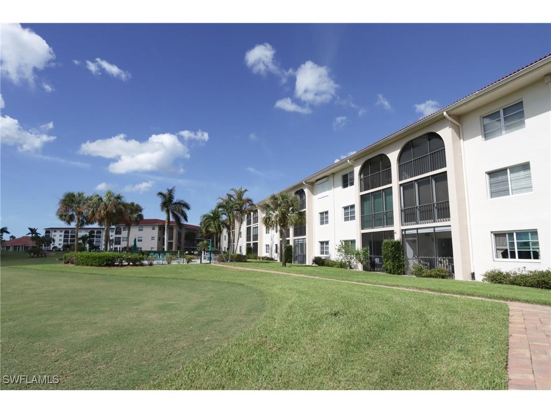 13 High Point Circle N #209 Naples FL 34103 225079890 image18