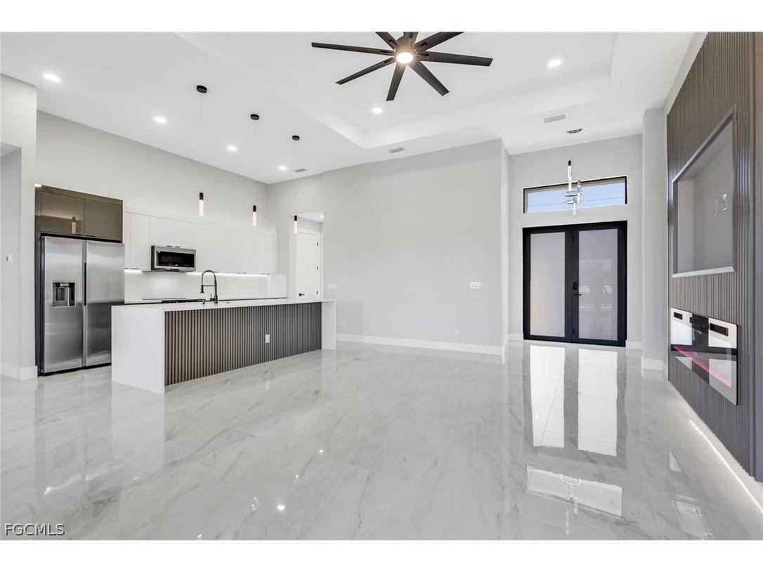 13 NW 5th Terrace Cape Coral FL 33993 2026008746 image3