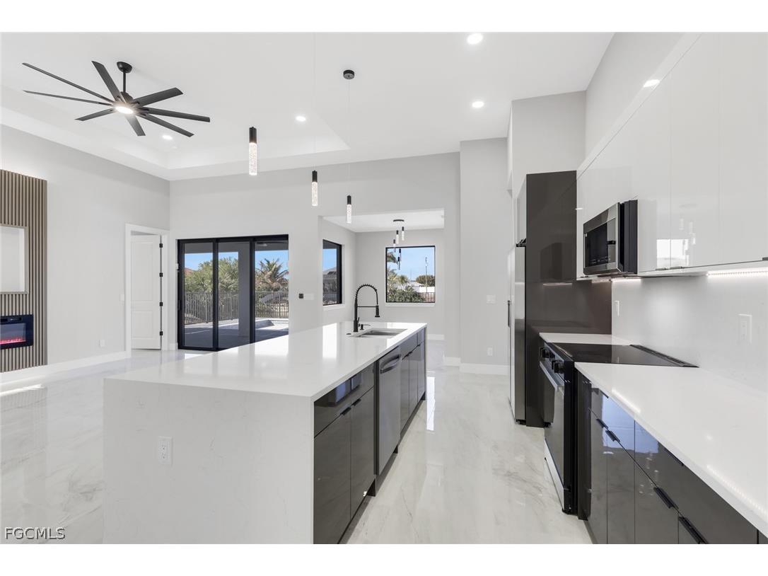 13 NW 5th Terrace Cape Coral FL 33993 2026008746 image6