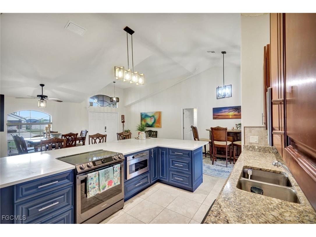 13 NW 8th Terrace Cape Coral FL 33993 2025023775 image12