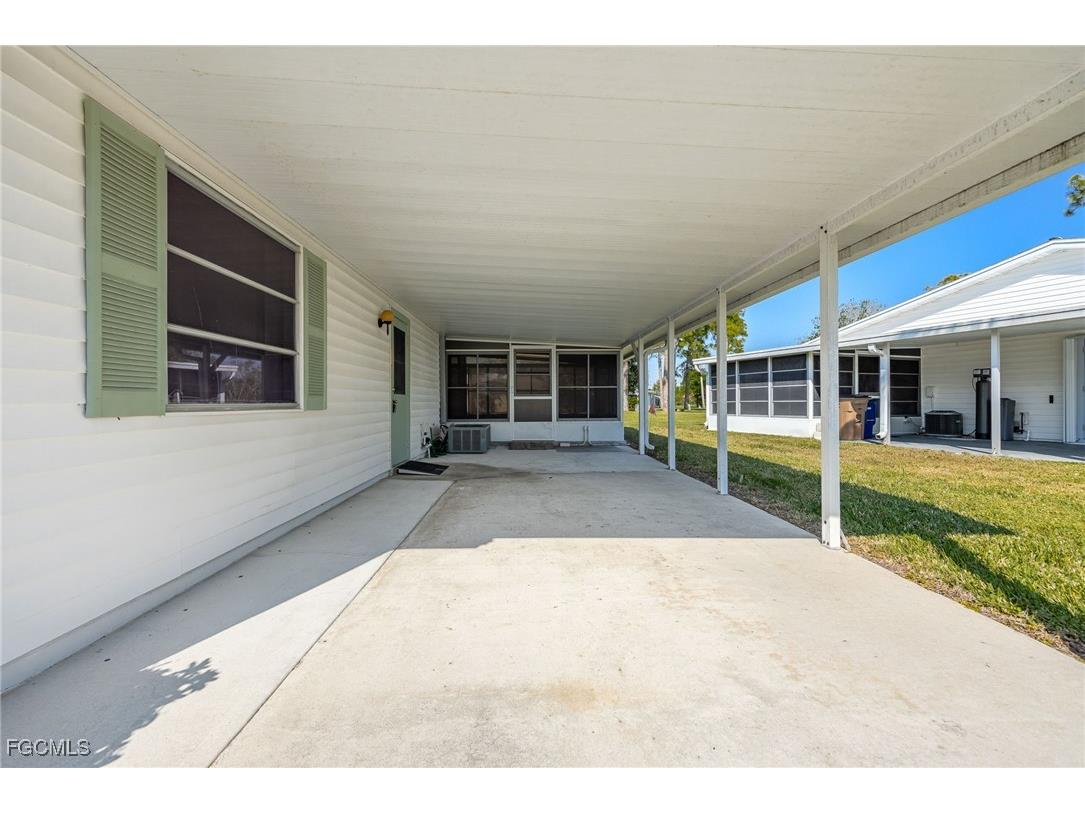 13 Pinewood Boulevard Lehigh Acres FL 33936 2025022287 image6