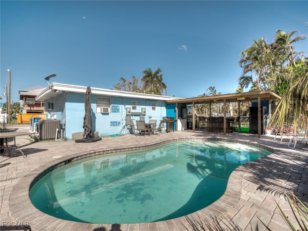 130-132 Delmar Avenue Fort Myers Beach FL 33931 2025022259 image1