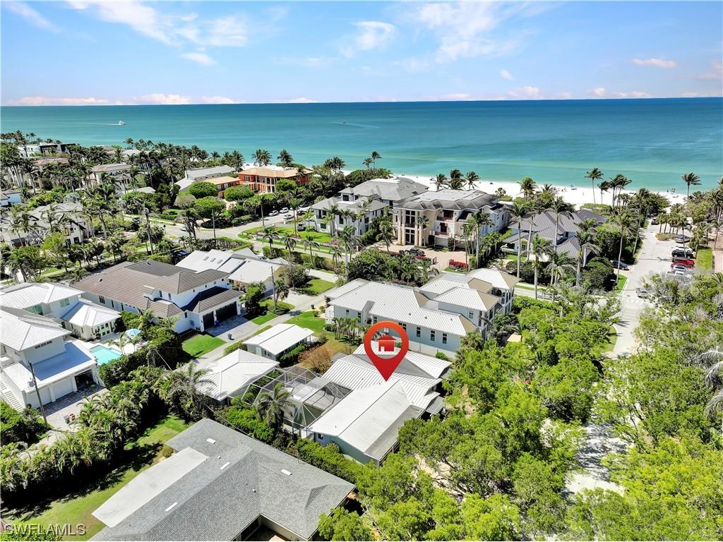 130 1st Avenue N Naples FL 34102 223024477 image1