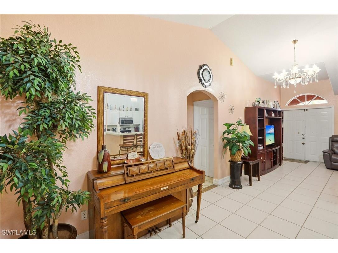 130 6th Street NE Naples FL 34120 226001381 image10