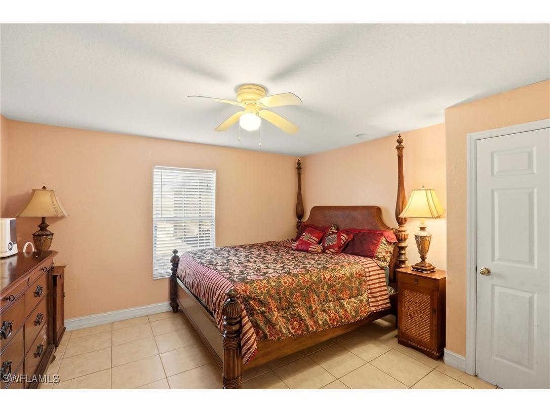 130 6th Street NE Naples FL 34120 226001381 image27
