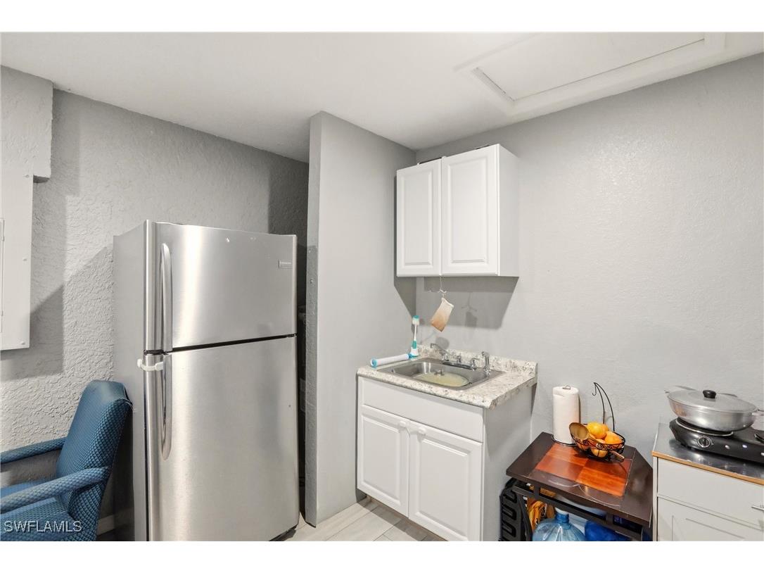 130 6th Street NE Naples FL 34120 226001381 image31