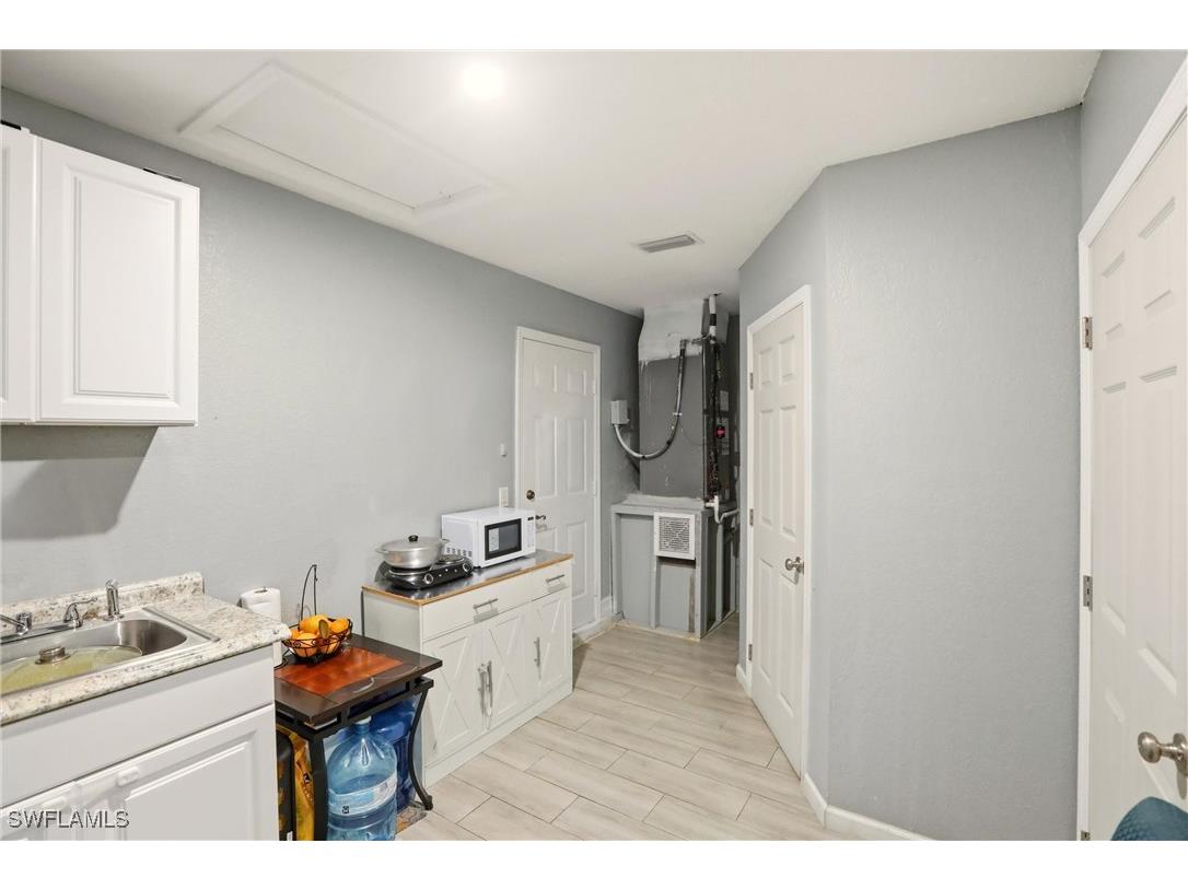 130 6th Street NE Naples FL 34120 226001381 image33