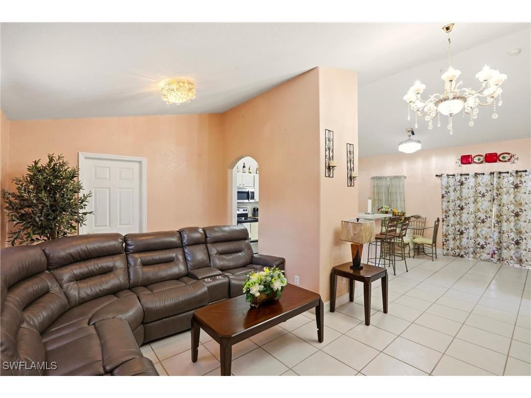 130 6th Street NE Naples FL 34120 226001381 image5