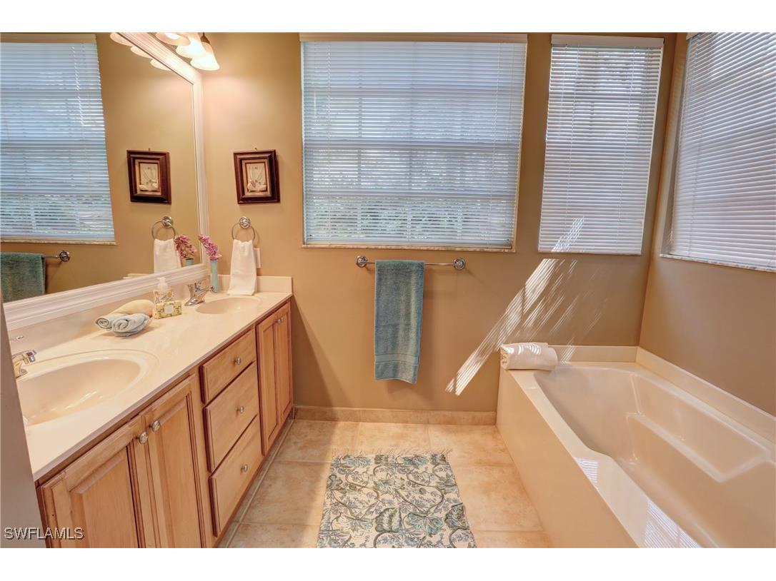 130 Amblewood Lane #8-801 Naples FL 34105 225042758 image19